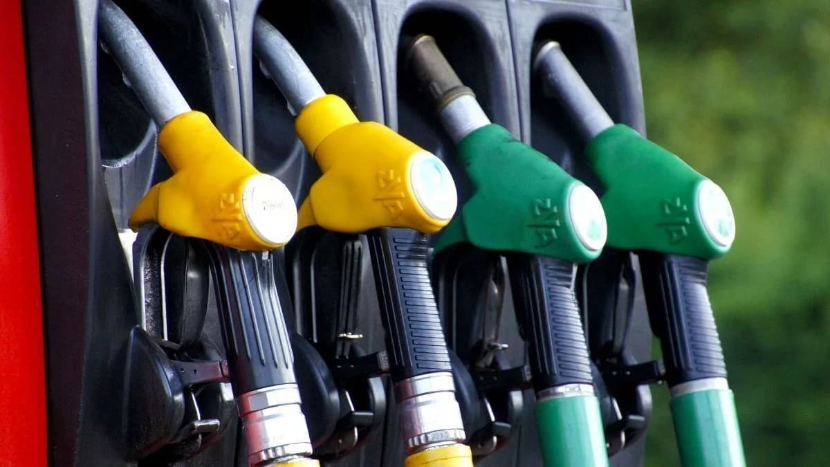 Diesel, essence : pourquoi l'écart de prix s'est autant resserré depuis 2023
